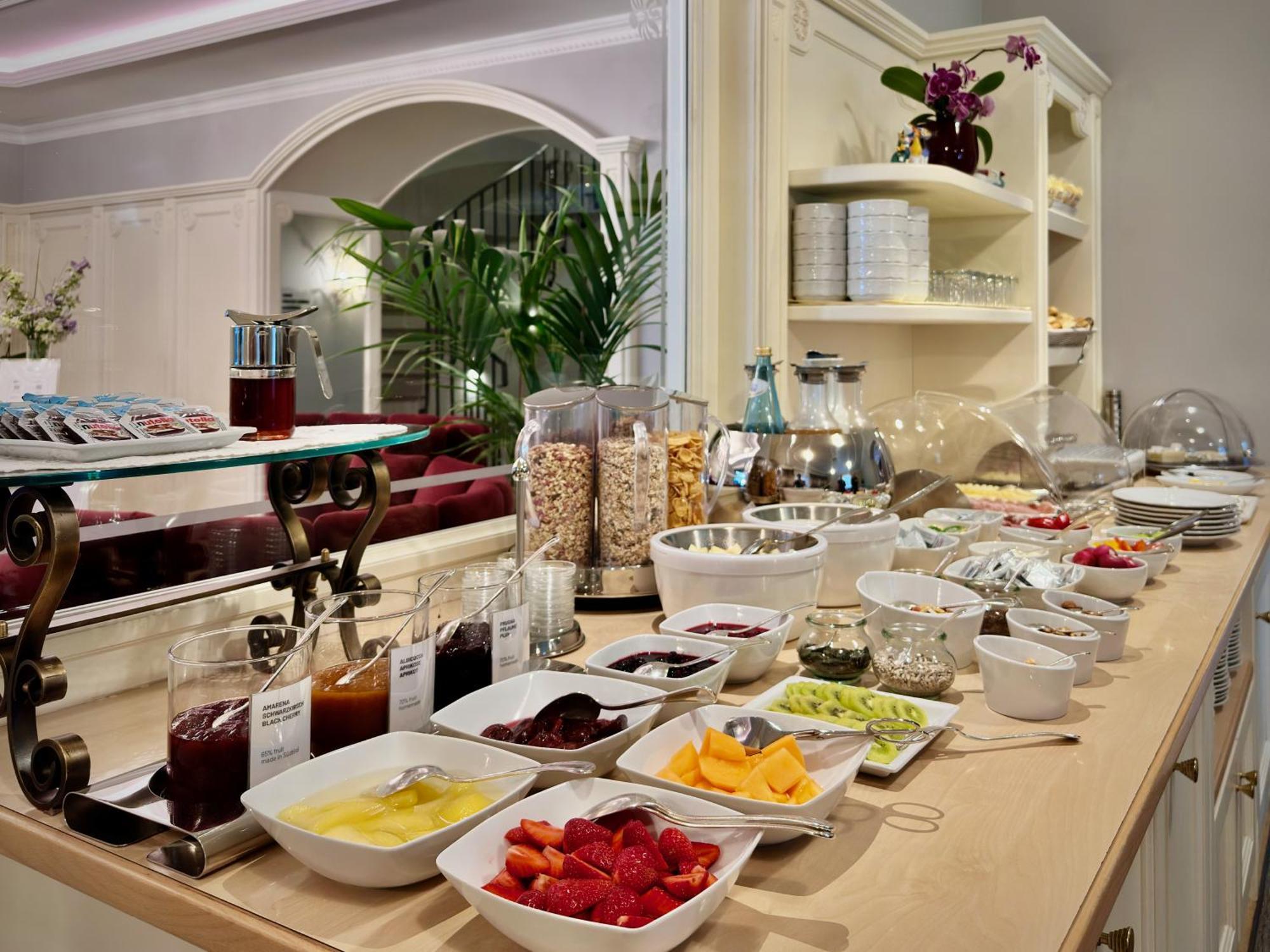 Windsor Merano Hotel & Suites エクステリア 写真